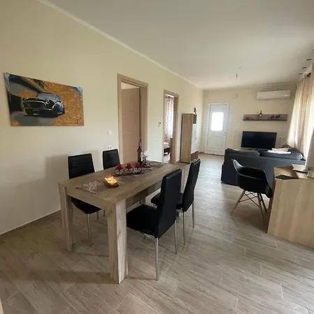 Semesterbostad Casa Mariei *